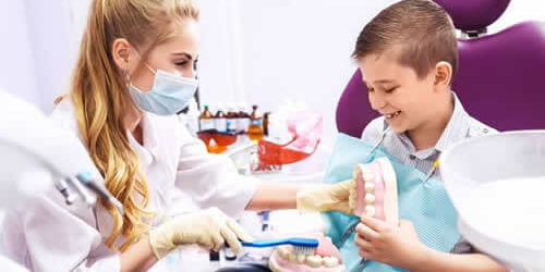Confira o que fazer quando a criança se queixar de dor de dente - Portal Vipzinho