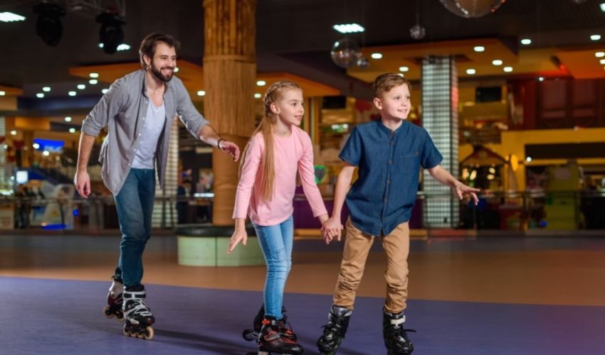  Atrium Shopping libera estacionamento para patinação em família nas quintas e domingos