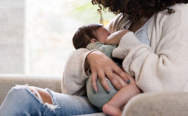  Amamentação: 4 motivos para ter uma consultora materna durante essa fase