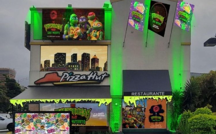  Tartarugas Ninja invadem Pizza Hut e trazem novo sabor em loja temática